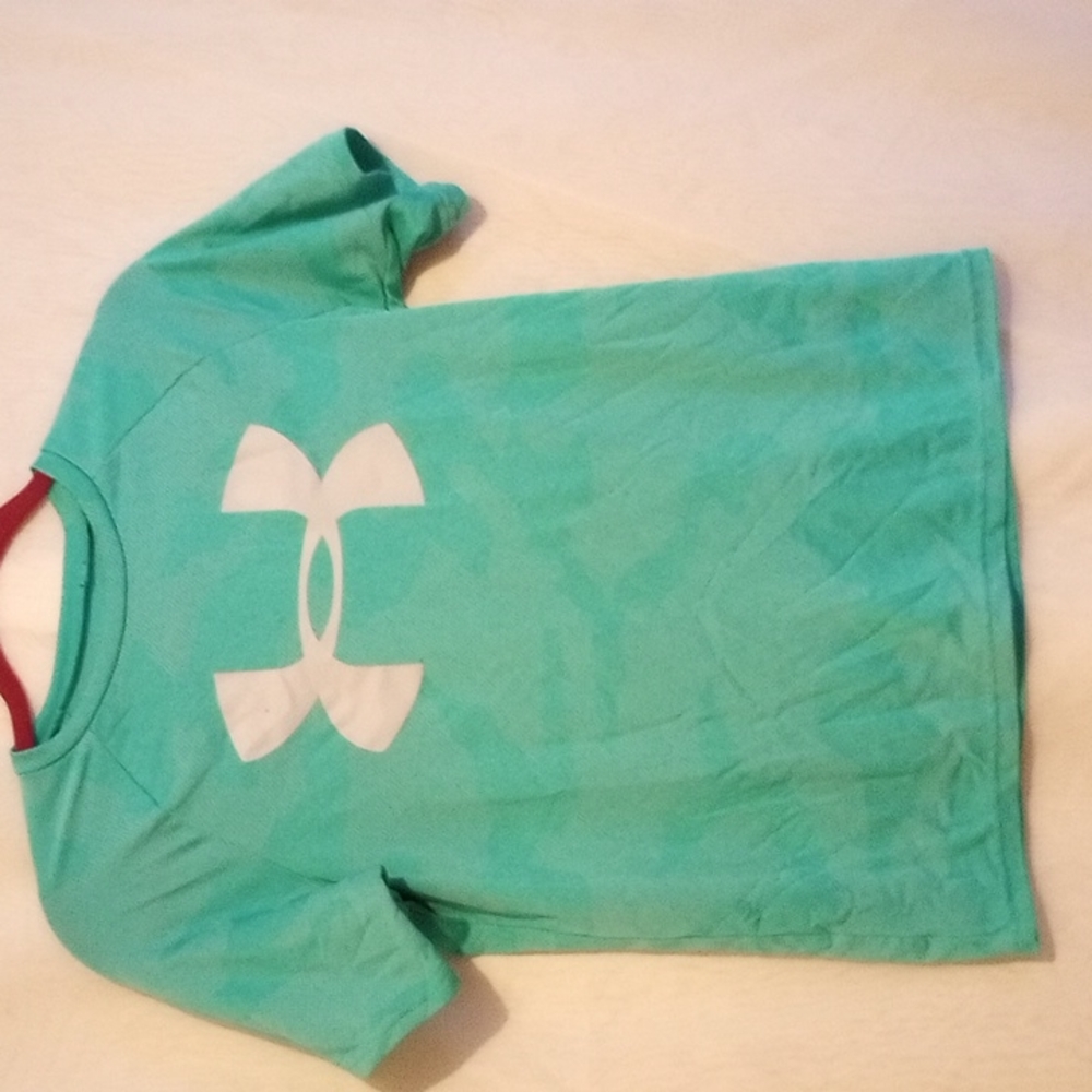 2 youth Under Armour t-shirts